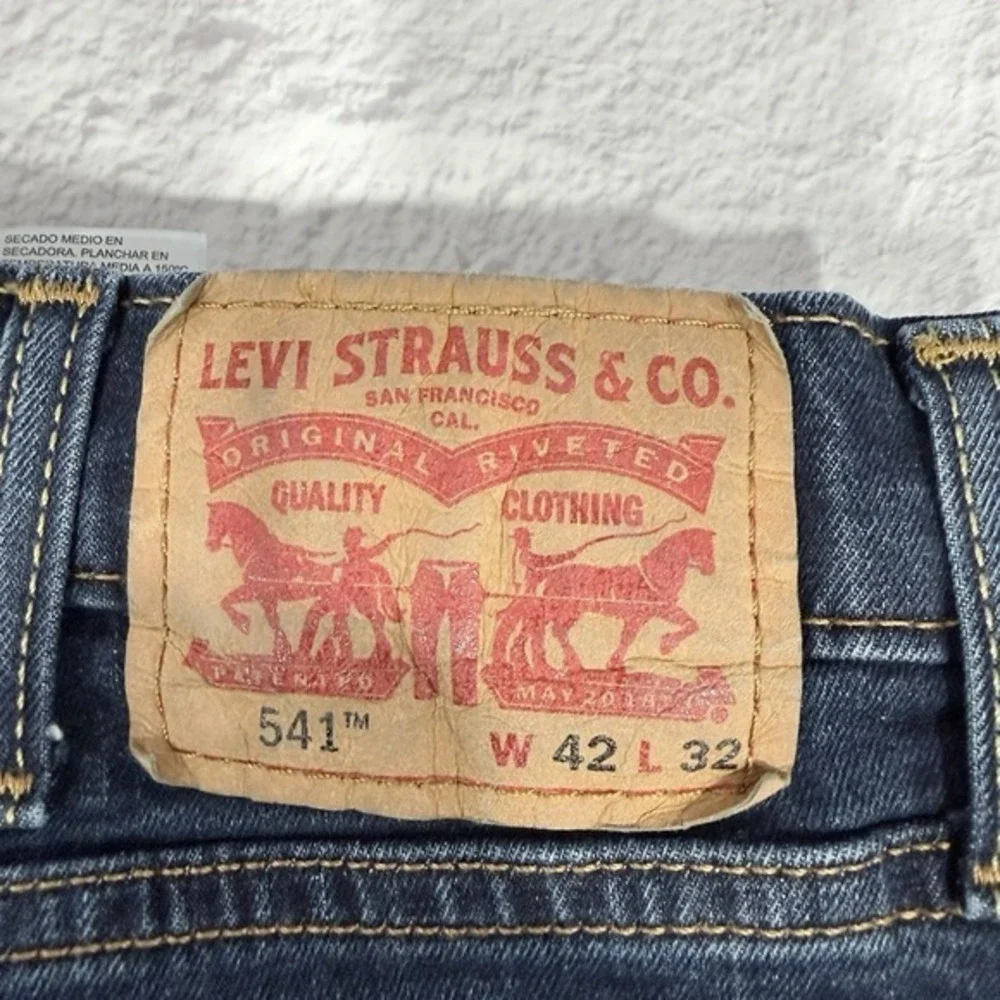 Levis levi 541